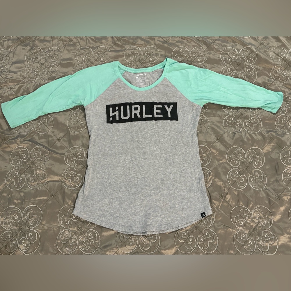 Hurley 3/4 sleeve Tshirt